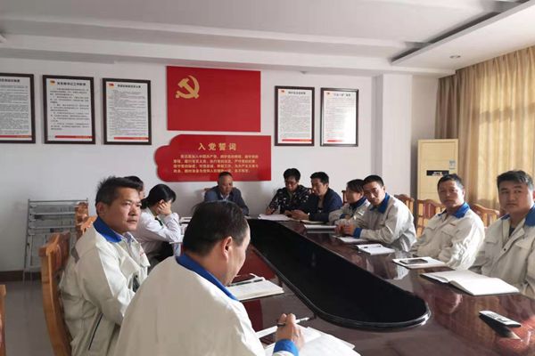 升化碳酸鈣黨員學(xué)習(xí)_副本.jpg
