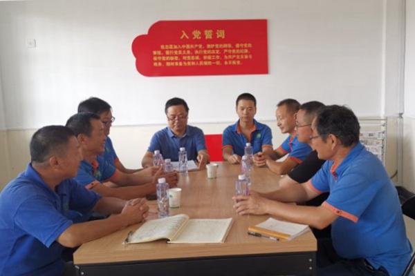 梅龍街道：非公黨建“三舉措”，助力企業擔使命_副本.jpg